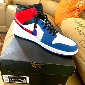 Nike Air Jordan 1 Mid SE